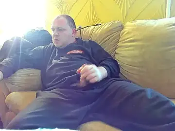 Stripchat Free Live Porn of xxrokixxx