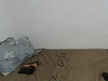 Stripchat Free Porn Cam of Belle2556