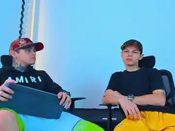 Stripchat Free Porn Cam of HOT_boy2025