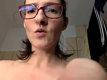 Stripchat Free Porn Cam of ___horny_mountain_girl_