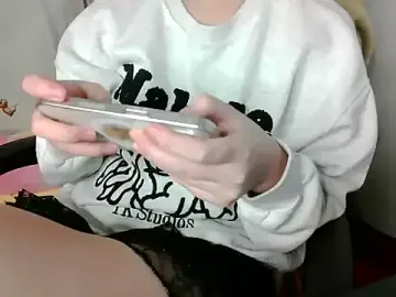 hilyti12 from stripchat