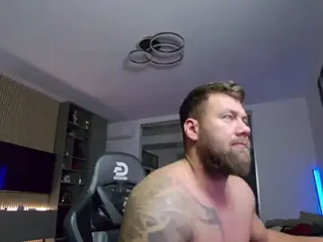 Stripchat Live Sex Cam of UbbeViking