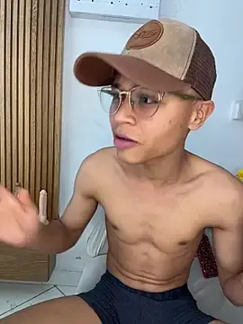 Stripchat Live Sex Cam of Bigdariza