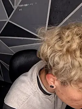 Stripchat Free Live Porn of megan_cr