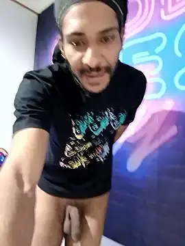 Stripchat Free Porn Cam of Mikaaa97