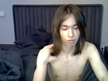 Stripchat Adult Webcam of kr1sfemboy