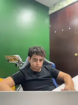 Stripchat Free Porn Cam of Thiagoforyou