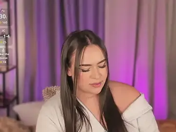 lynda_west from stripchat