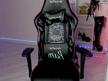 Stripchat Live Sex of QueenAliceX