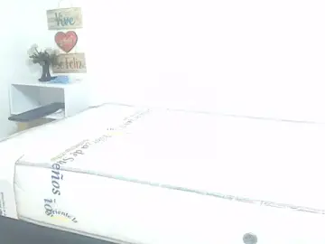 Madeline_Woods from stripchat