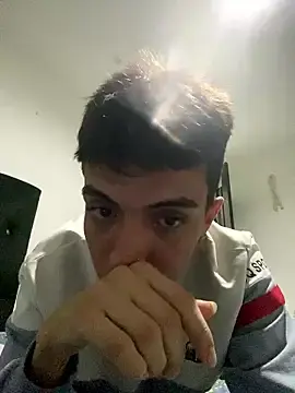 Stripchat Live Sex Cam of Juan_Gomezz26