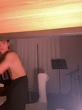 Stripchat Adult Webcam of Juhone