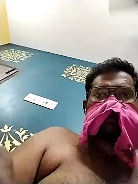 Stripchat Live Sex Cam of naughtykarthiktamilboy975