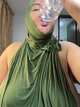 Stripchat Free Porn Cam of sweetmuslim01