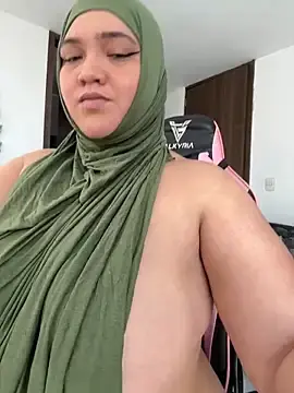 Stripchat Live Sex Cam of sweetmuslim01
