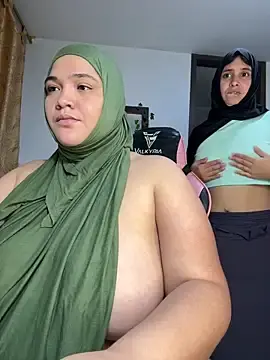 Stripchat Free Porn Cam of sweetmuslim01