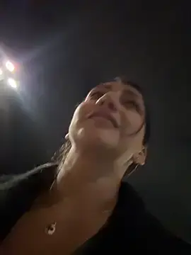 Stripchat Live Sex Cam of Ninabigtitied