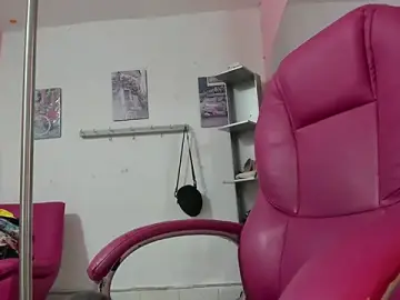 Stripchat Sex Cam of CAMILA--REY