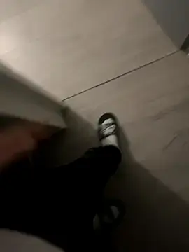 Stripchat Watch Live Sex Cams of Rebeu-frozen-