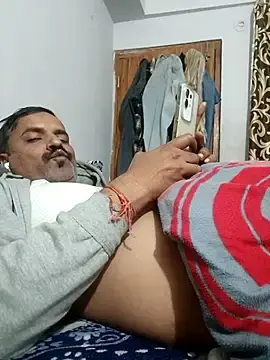 Stripchat Watch Live Sex Cams of vardh033