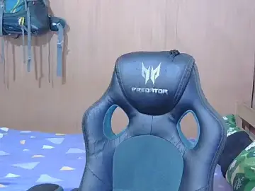 Stripchat Nude Webcam of hugekenbigcock