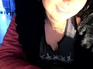 Stripchat Sex Cam of LorenRosse