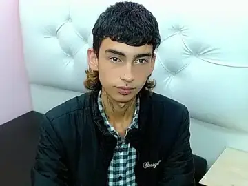 Stripchat Live Porn of ttimy_x_boy