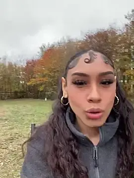 Stripchat Live Sex Cam of badbaby187