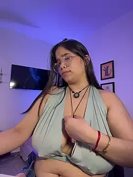 Stripchat Free Live Porn of tati_reyess