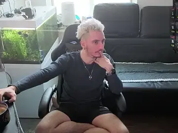 Stripchat Free Live Porn of Rayzel_White