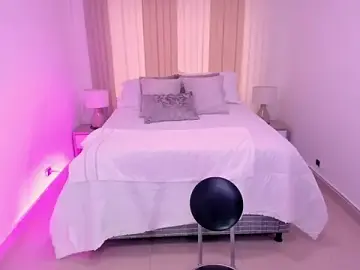 Leah_Grey from stripchat