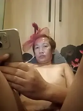 Stripchat Free Porn Cam of SexyHotDHALE