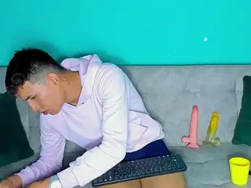 Stripchat Watch Live Sex Cams of Nicolas_Torres_