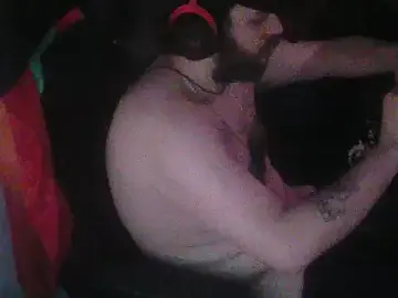 German_Young_Bear from stripchat