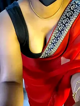 Stripchat Live Sex Cam of Malluvibez