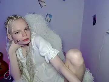 Stripchat Sex Cam of Emily_Nyaffee