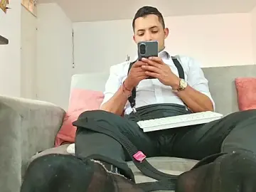Stripchat Adult Webcam of mike_fetish