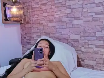 Stripchat Watch Live Sex Cams of Martina_thompson69