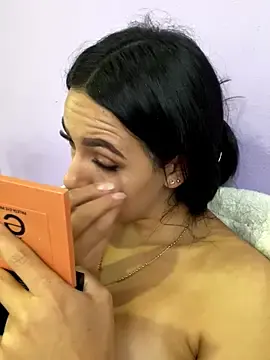 Stripchat Free Porn Cam of Marianahb-e