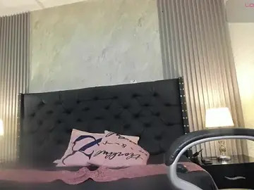 Stripchat Nude Webcam of isabella__lux