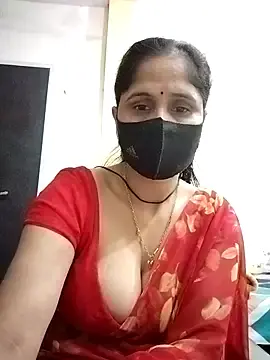 sexxyradha from stripchat