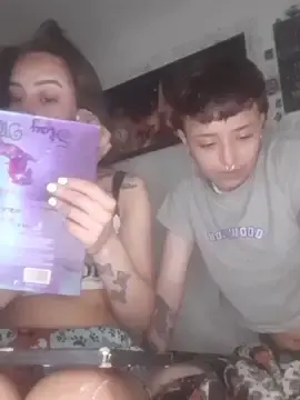 Stripchat Sex Cam of AlexxaAndRileyy