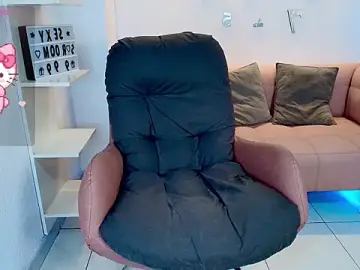 Stripchat Adult Webcam of MiiaSuki