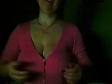 Stripchat Live Sex Cam of Brionia