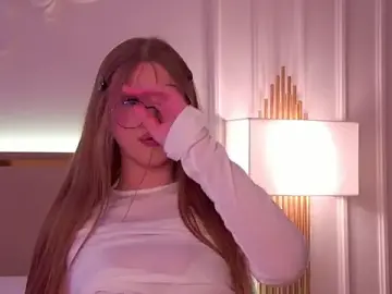 Stripchat Sex Cam of RemyLoon