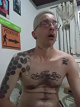 Stripchat Free Porn Cam of dinho_carioca