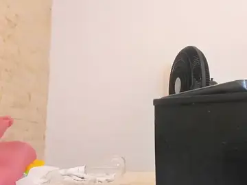 Stripchat Live Sex Cam of mia_roldan_