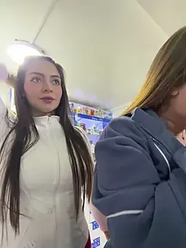 Stripchat Adult Webcam of roouse