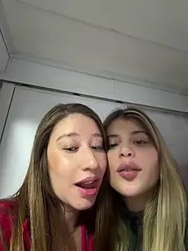 Stripchat Live Sex Cam of roouse