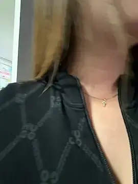 Stripchat Sex Cam of roouse